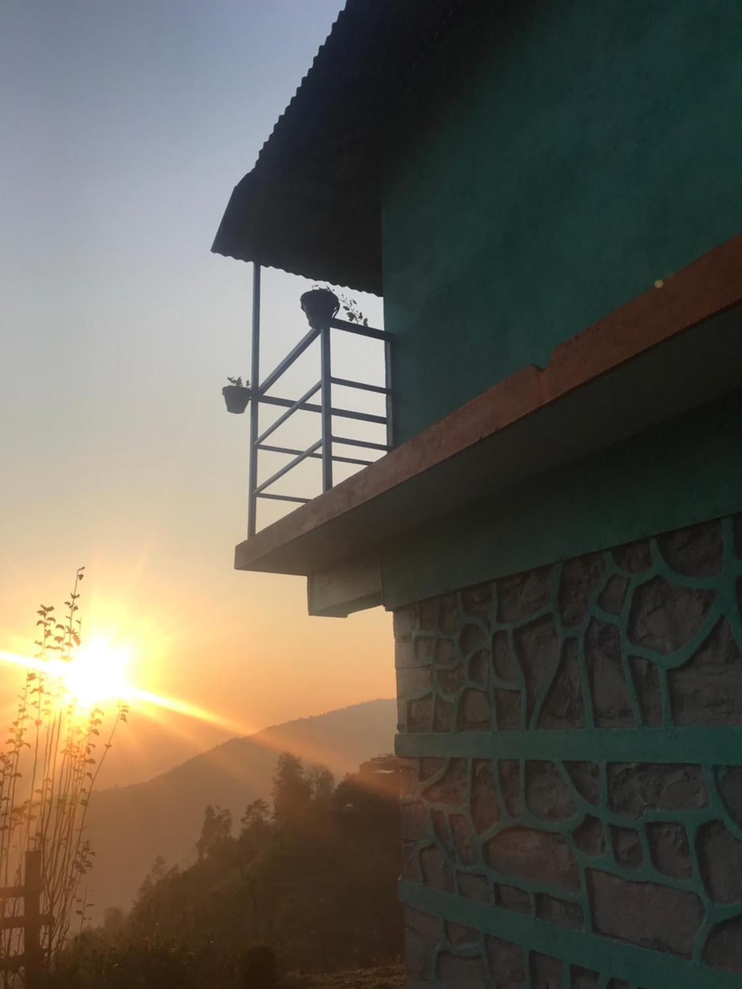 Sunrise Point Homestay Nagarkot Esterno foto
